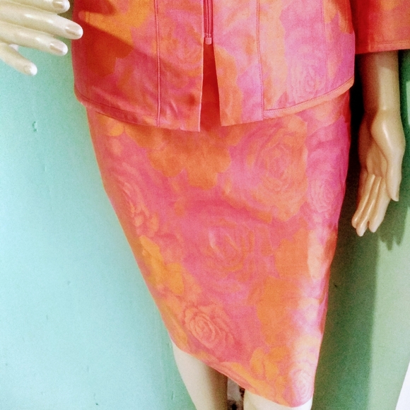 SALE 60% OFF!!!CARLISLE 6 -8 JACQUARD SILK TAILORED FITTED SKIRT SUIT - Picture 1 of 8